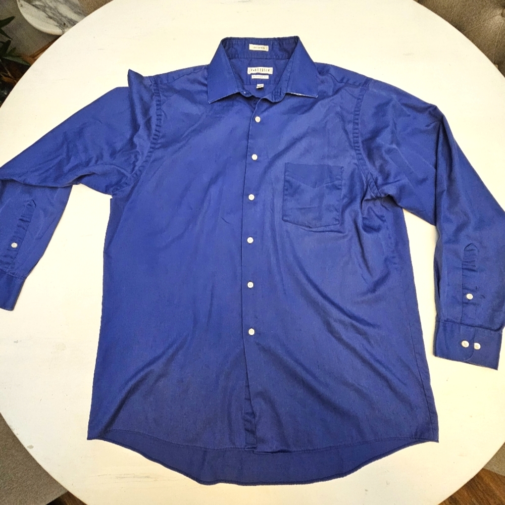 Van Heusen button up shirt